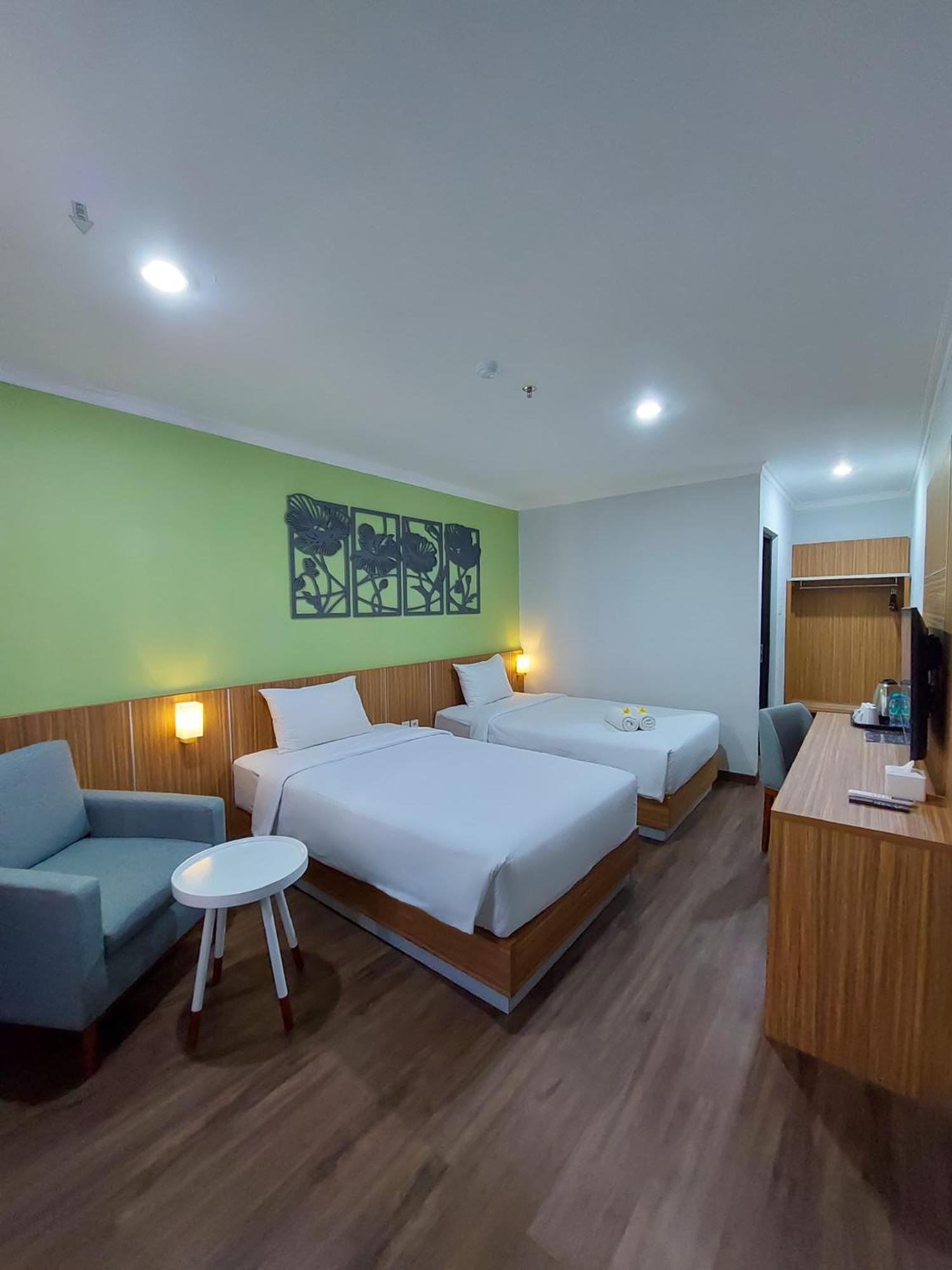 Country Heritage Hotel Surabaya Exterior photo